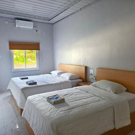 Отель Lombokhouse Mandalika Kuta  Экстерьер фото