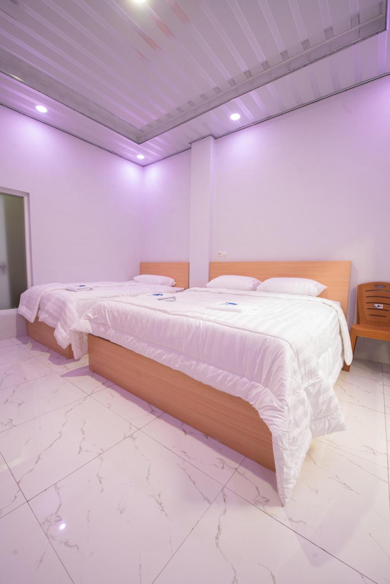 Отель Lombokhouse Mandalika Kuta  Экстерьер фото